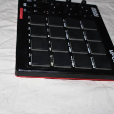 Immagine Akai Professional MPD218 - USB MIDI Controller - 2