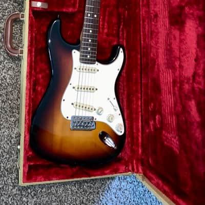 2002 Fender Stratocaster Electric guitar Made in the usa tweed Hardshell case image 15