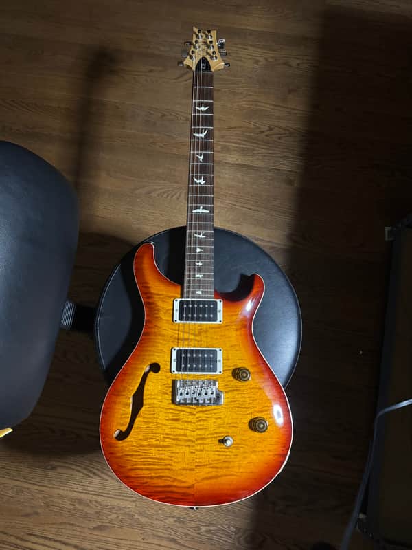 PRS CE 24 Semi-Hollow 2024- Vintage Sunburst image 1