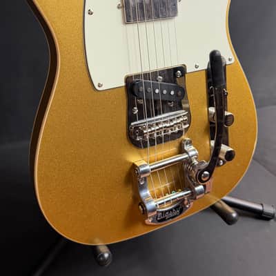 Squier Classic Vibe Custom Telecaster SH Electric Guitar Aztec Gold w/ Bigsby image 3