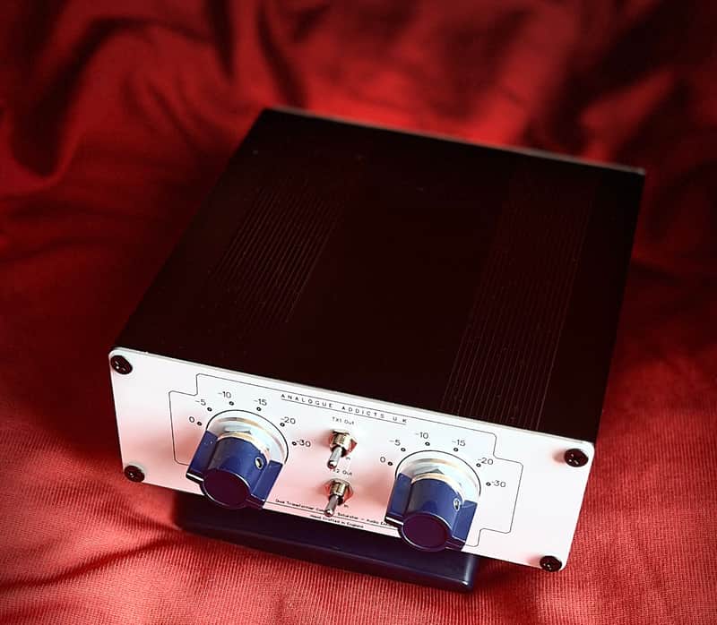 Neve Marinair Carnhill Style Transformer Box - British image 1
