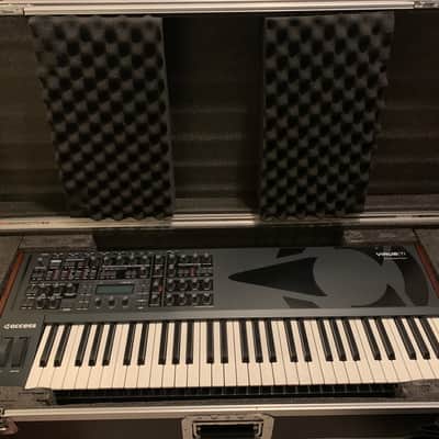 Access Virus TI 61-Key Digital Synthesizer 2005 - Black image 3