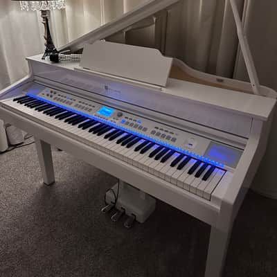 William's Symphony Grand II 2025 - White image 4