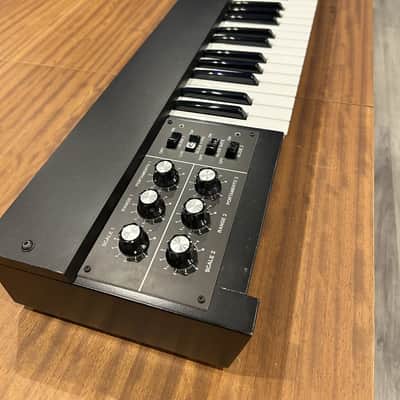 Crumar DS-2 Vintage Analog String Synthesizer