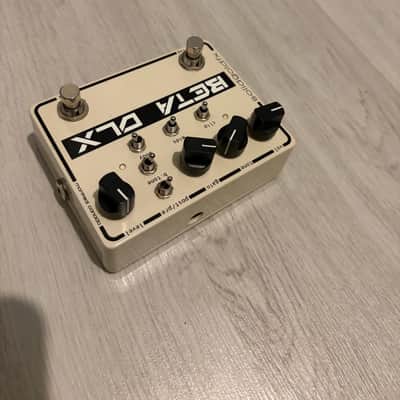 SolidGoldFX Beta DLX Overdrive 2010s - White image 4