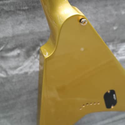 ESP LTD KH-V Metallic Gold Kirk Hammett Signature image 7