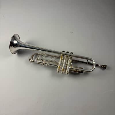 Bach Stradivarius Model 37 - Trumpet   Possibly 1970's -80's Played , but all there. Original HSC image 1