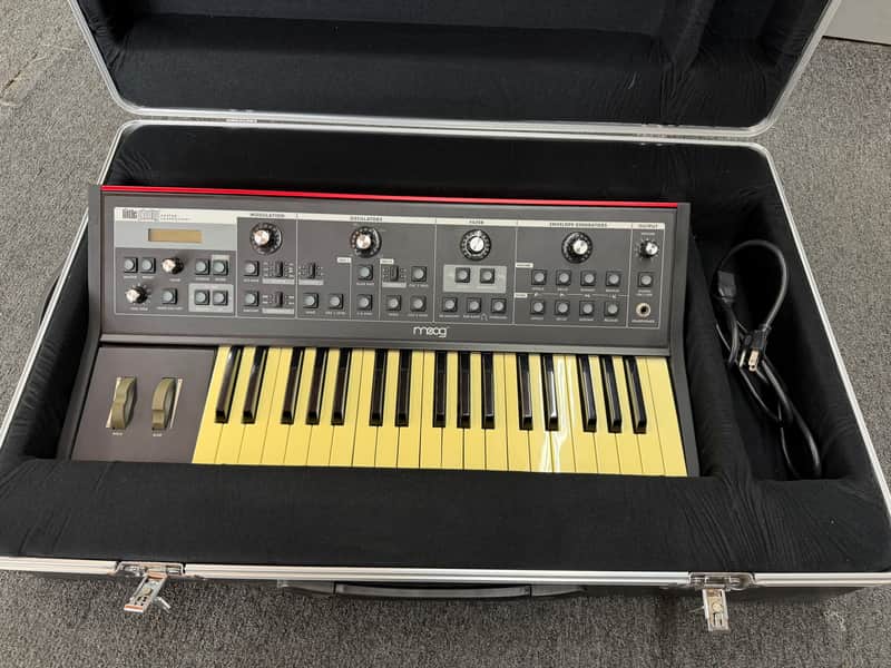 Moog Little Phatty Stage II With Hard Case
