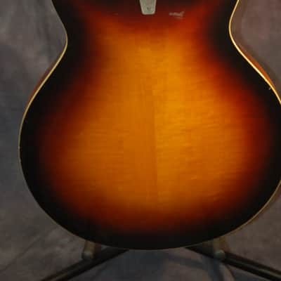 Video Demo 1967 Danelectro Coral Firefly Bass F2B4 Lipstick Pickups OrigVictoria Hardshell Case image 9