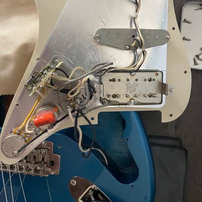 Squier Classic Vibe '60s Stratocaster HSS LTD Upgrade image 11