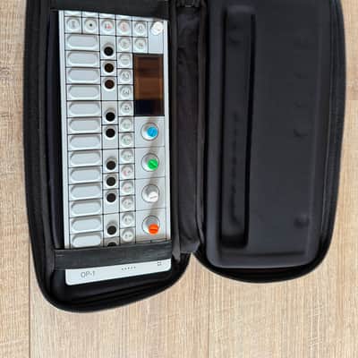 Teenage Engineering OP-1 Portable Synthesizer Workstation 2011 - Present - White image 3