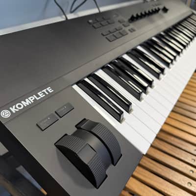 Native Instruments Komplete Kontrol A61 image 1