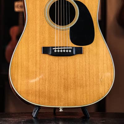 1986 Martin D-28 natural image 1