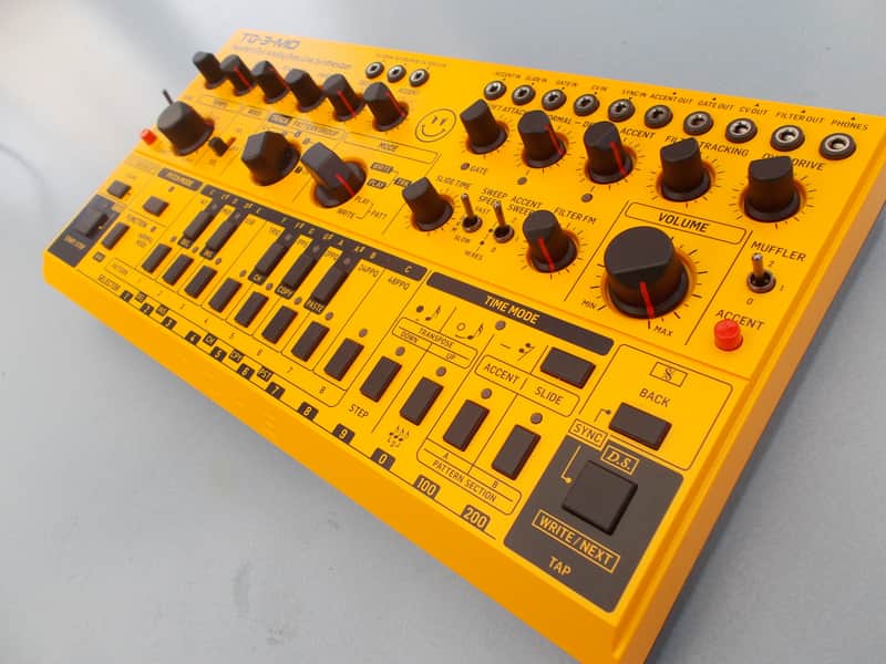 Behringer TD-3MO 2022 - Yellow near mint image 1