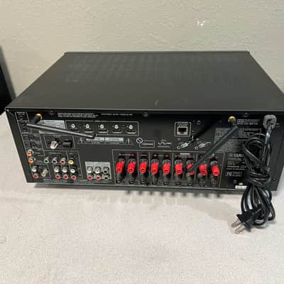 Yamaha RX-V685 image 2