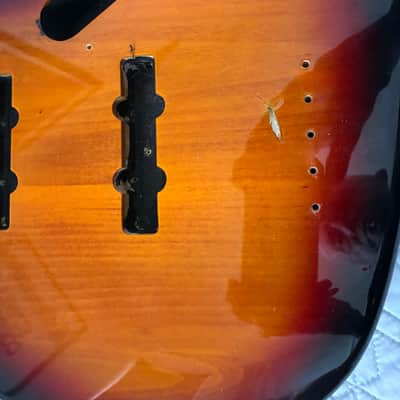Squier Jazz bass body - Sunburst image 5