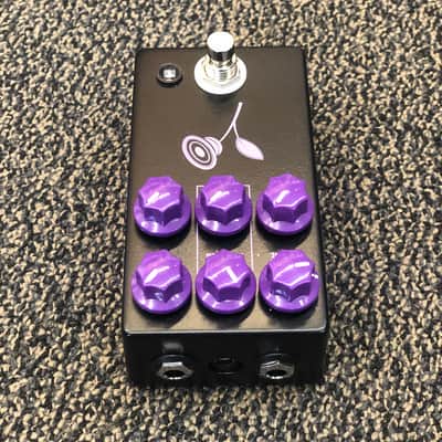 JHS Violet Lari Basilio Signature Distortion 2024 - Present - Black image 3