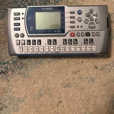Yamaha QY100 Sequencer 1996 - 2002 - Silver