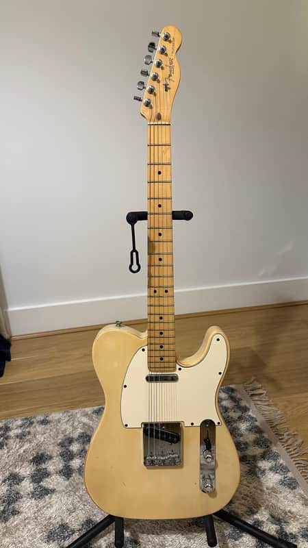 Fender American Highway One Telecaster with Maple Fretboard 2003 - 2005 - Honey Blonde Transparent