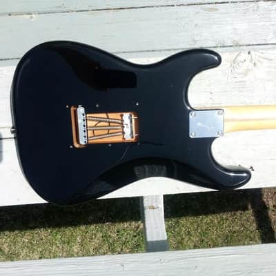 Fender Player II Stratocaster HSS 2024 - Present - Black image 4