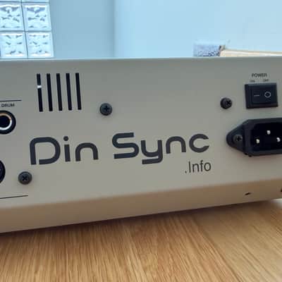 Dinsync RE-909 with extras image 8