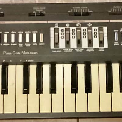 Casio MT-205 Casiotone 49-Key Synthesizer 1980s - Black