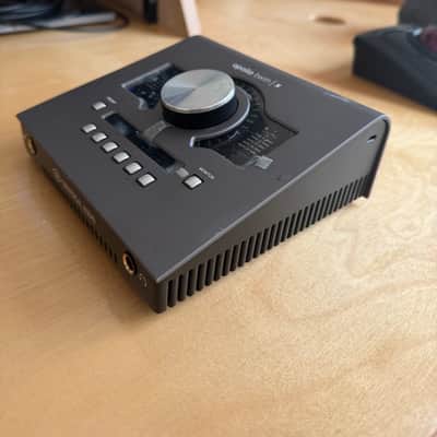 Universal Audio Apollo Twin X QUAD Thunderbolt 3 Audio Interface 2020 - Present - Gray image 3