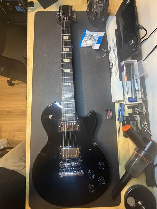 Gibson Les Paul Studio Ebony - 2020 w/OHSC