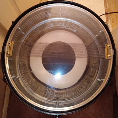 PULSE#14"six lug chrome finish with matching black hoop rings PULSE#14"six lug chrome finish with matching black hoop rims=very good condition 2015 - CHROME WITH BLACK HOOP RIMS image 2