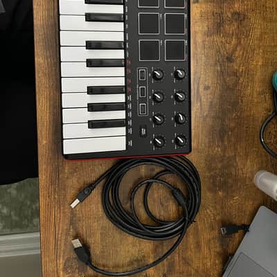 Akai MPK Mini Portable 25-Key MIDI Controller 2018 - Present - Black