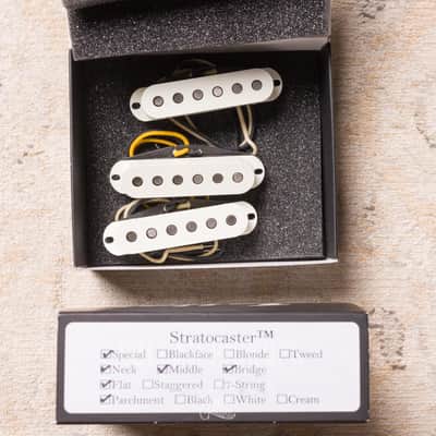 Lollar Stratocaster Special Flat Set - Parchment image 3