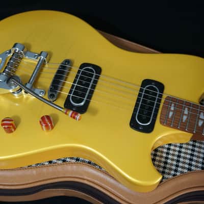 Powers Electric A-Type Select Flame Transparent in Saffron Yellow Metallic image 5
