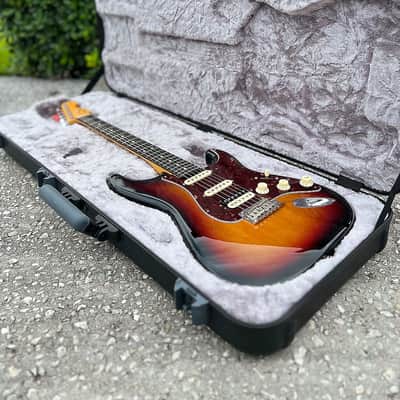 Fender American Professional II Stratocaster HSS with Rosewood Fretboard 2020 - Present - 3-Color Sunburst image 1
