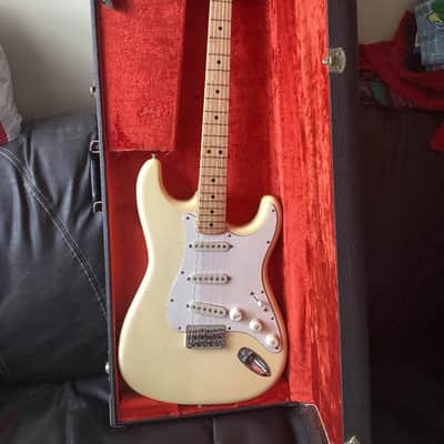 FENDER STRATOCASTER 1974-75 WHITE SUPER CLEAN ALL ORIGINAL EXAMPLE image 11