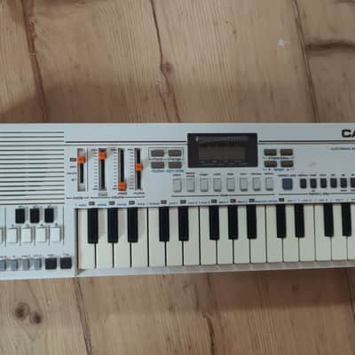 Casio PT-30 31-Key Mini Synthesizer 1980s - White