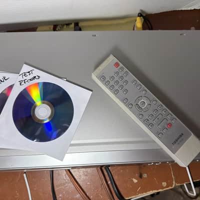 Toshiba D-RW2 DVD Video Recorder D-RW2-S-TU - w Remote Tested On Play AND Record image 6