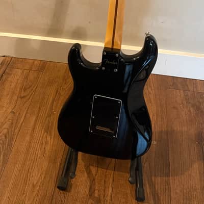 Fender Stratocaster 2023 -HSS Black on black, locking tuners, maple neck image 3