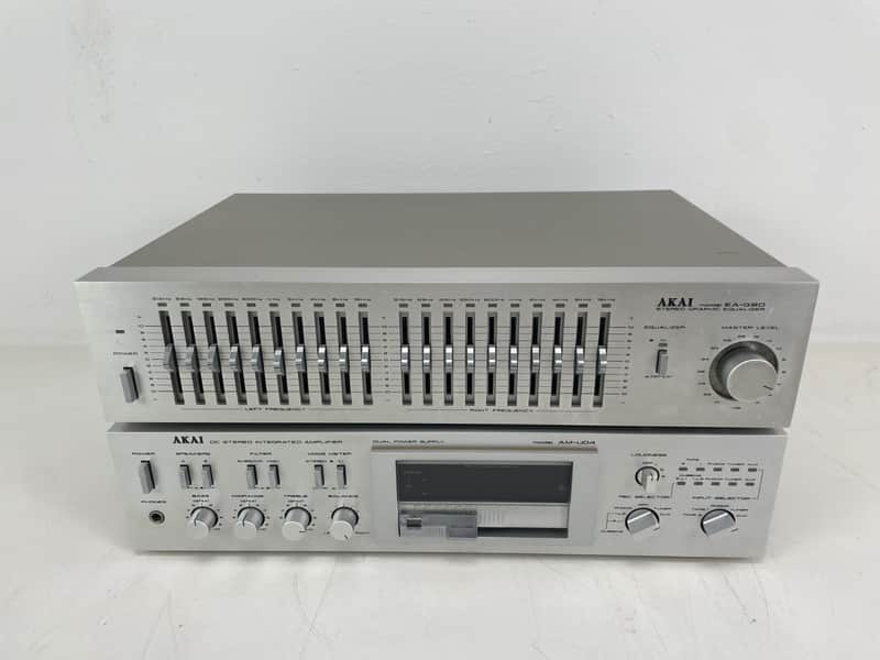 Akai EA-G80 Graphic Equalizer + AM-U04 Amplifier Set image 1
