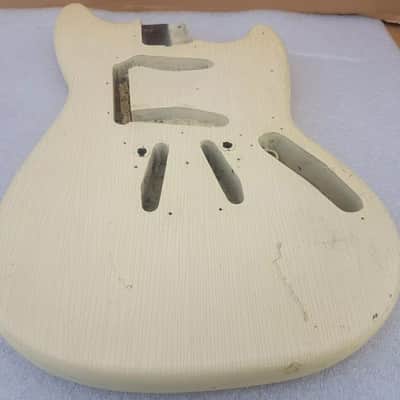 1965 FENDER MUSTANG BODY USA - NITRO RELIC image 4