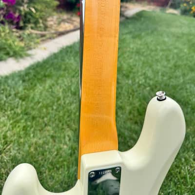 Fender Custom Shop 1961 Jazz Bass Closet Classic Custom Shop 2012 - Artic White Nitro (Relic Checking) image 12