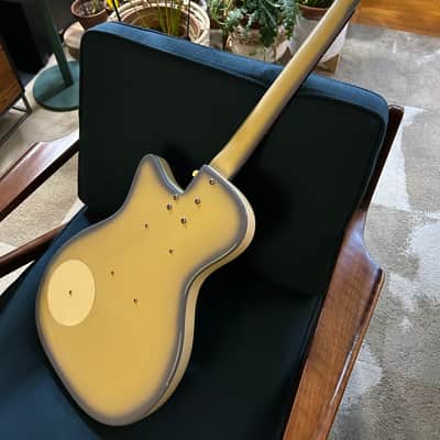 Danelectro 56 U-2 Reissue 1998 - 2004 - Blue Burst image 3