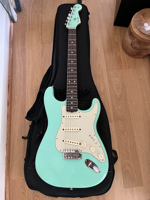 Fender FSR Special Edition Classic Series '60s Stratocaster 2014 - 2015 - Surf Green image 1