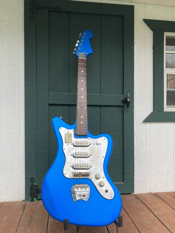Fujigen Gakki  Blue sparkle Jazzmaster copy image 1