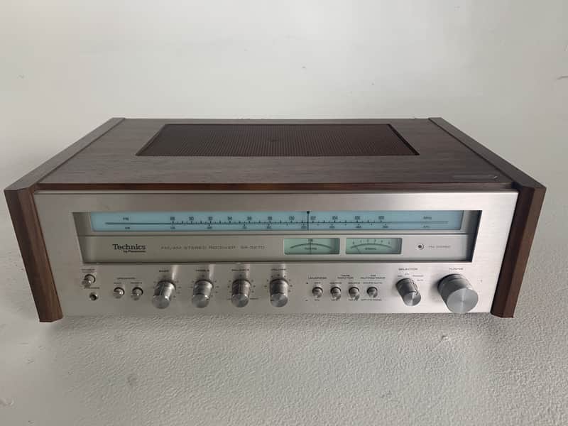 1977 Technics SA-5270 vintage silver face AM/FM stereo receiver with dedicated turntable input image 1