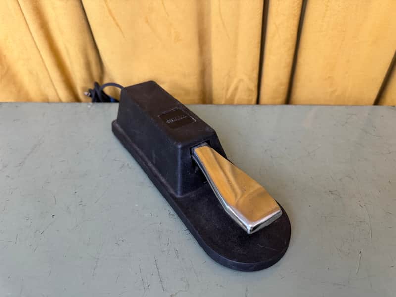 Yamaha Sustain pedal image 1