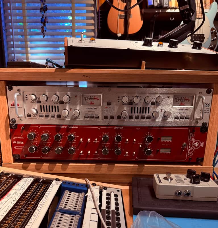 dbx 566 Dual Vacuum Tube Compressor