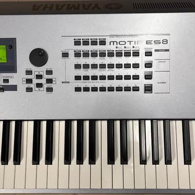 Yamaha Motif ES 8 Production Synthesizer 2000s - Gray image 5