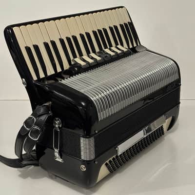 Moreschi Piano Accordion LMMH (41 Key/120 Bass) Made In Italy W/ Hardcase image 3