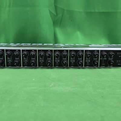 Behringer Eurorack Pro RX1602 16-Input Line Mixer - Standard image 2