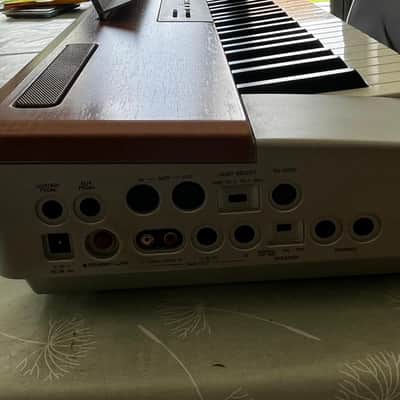 Yamaha P120 - Chrome wood image 3